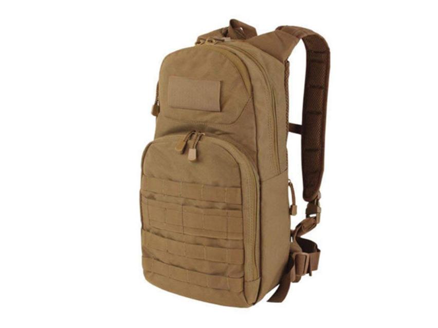 Mochila de Hidratación Condor Fuel Hydration pack (165-498) nylon Marrón Coyote 17 L, sistema MOLLE incluye vejiga completa de 2.5 Lts.